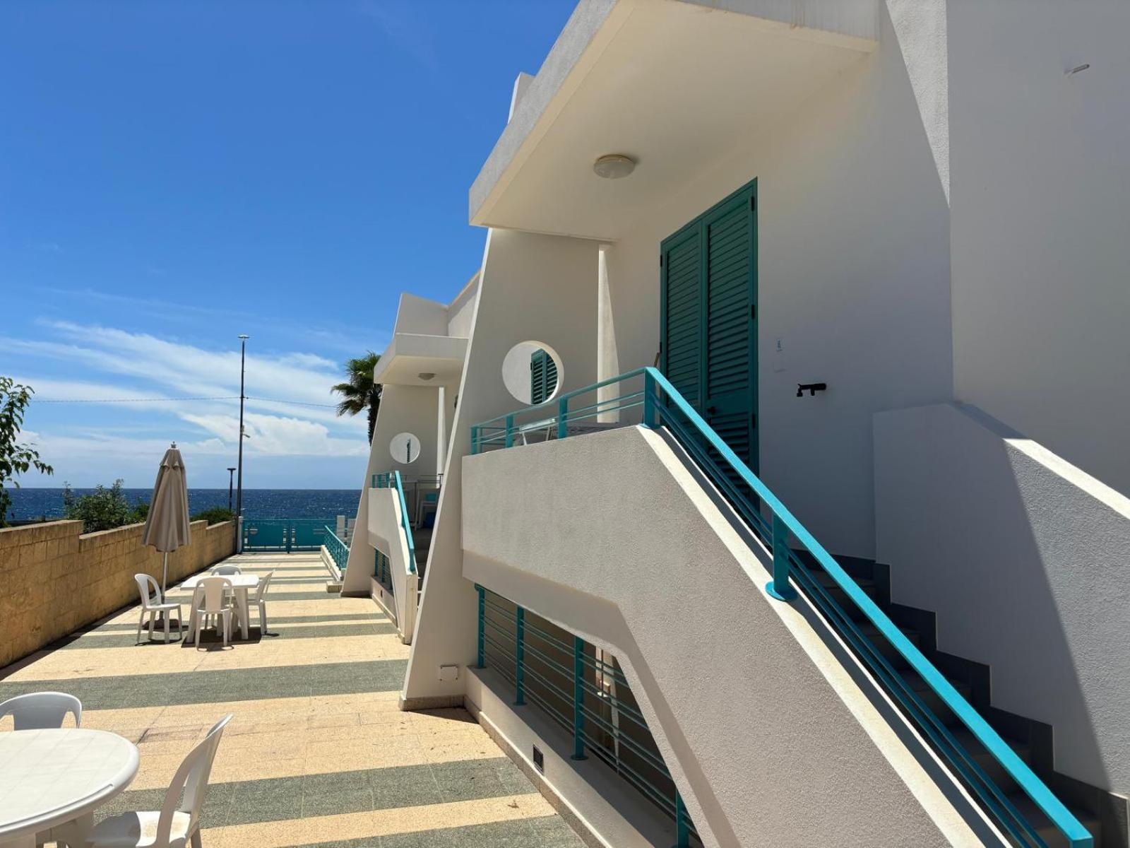Terrazze Del Mare Aparthotel Racale Exterior photo