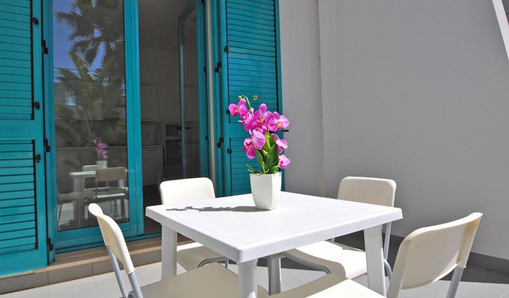 Terrazze Del Mare Aparthotel Racale Exterior photo
