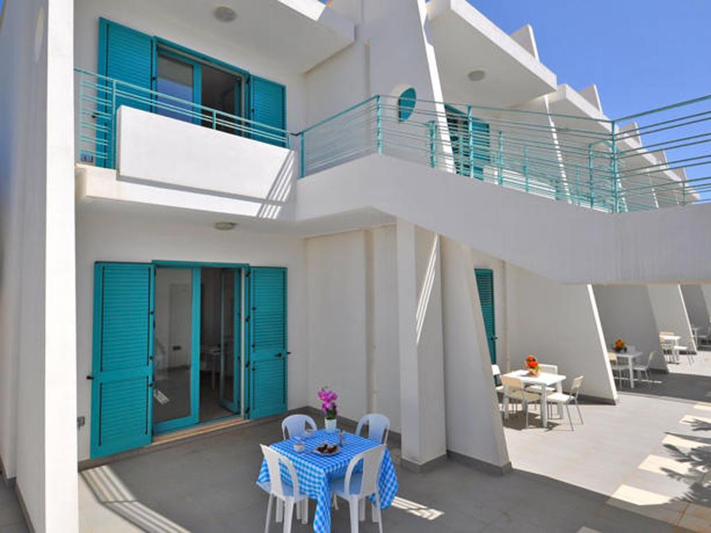 Terrazze Del Mare Aparthotel Racale Exterior photo