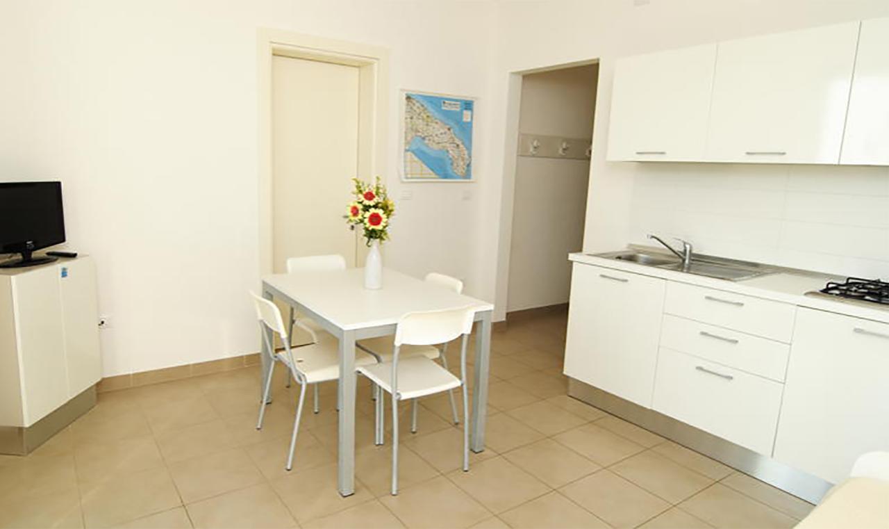 Terrazze Del Mare Aparthotel Racale Exterior photo
